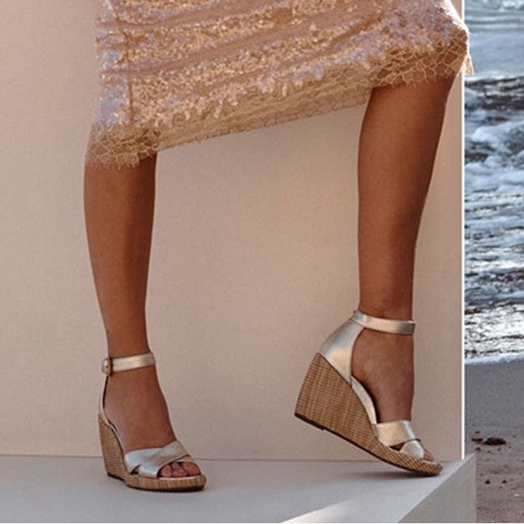 Vionic Marina Metallic Wedges - Picture 2 of 5